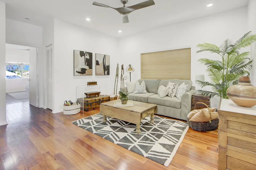 5463 NW 41st Terrace Boca Raton FL 33496