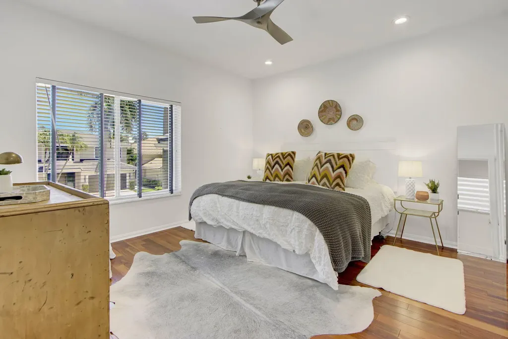 5463 NW 41st Terrace Boca Raton FL 33496