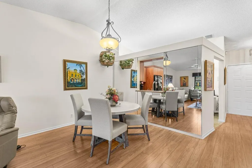 8286 Springlake Drive Boca Raton FL 33496