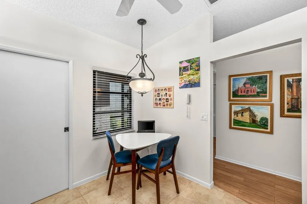 8286 Springlake Drive Boca Raton FL 33496