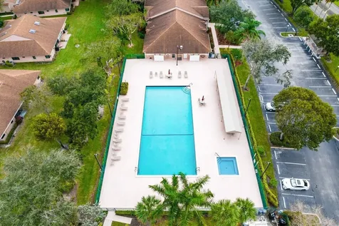 8286 Springlake Drive Boca Raton FL 33496