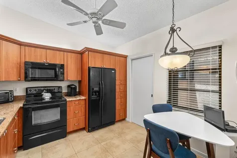 8286 Springlake Drive Boca Raton FL 33496