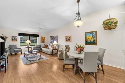 8286 Springlake Drive Boca Raton FL 33496
