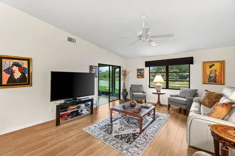 8286 Springlake Drive Boca Raton FL 33496