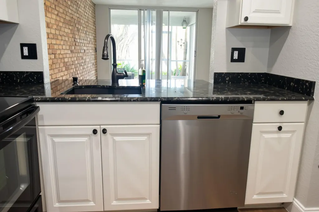 9311 Orange Grove Drive Davie FL 33324