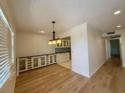 22 Somerset A West Palm Beach FL 33417