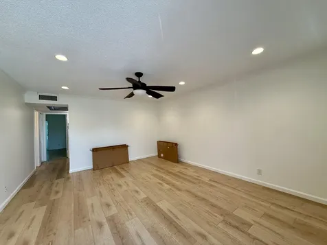 22 Somerset A West Palm Beach FL 33417