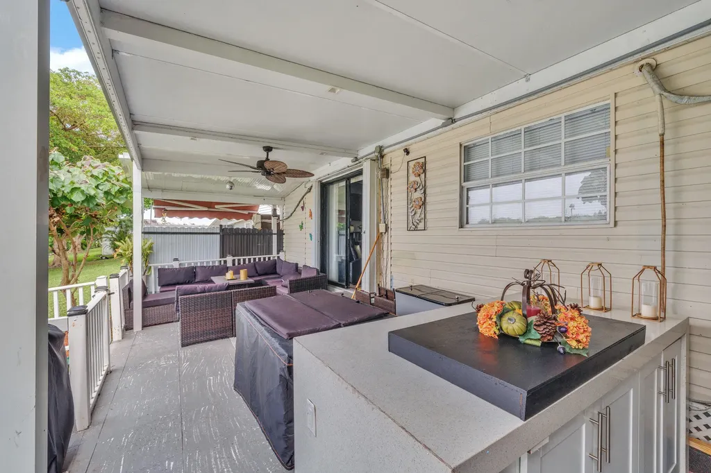 139 Plantation Boulevard Greenacres FL 33467
