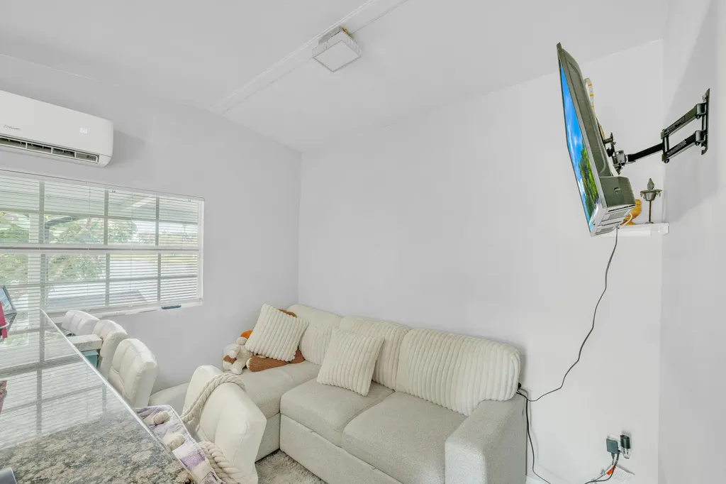 139 Plantation Boulevard Greenacres FL 33467