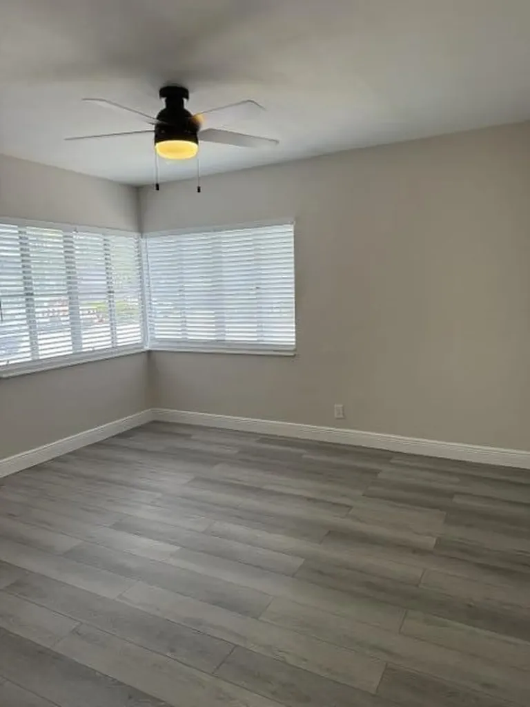 112 Lake Avenue Lake Worth Beach FL 33460