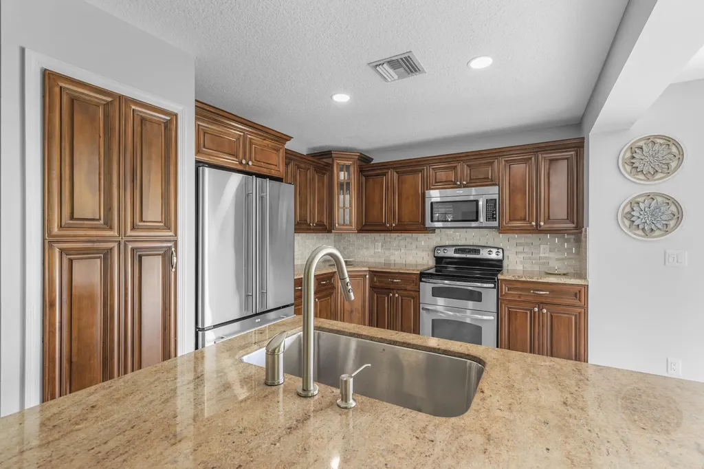 12715 Kingsway Road Wellington FL 33414