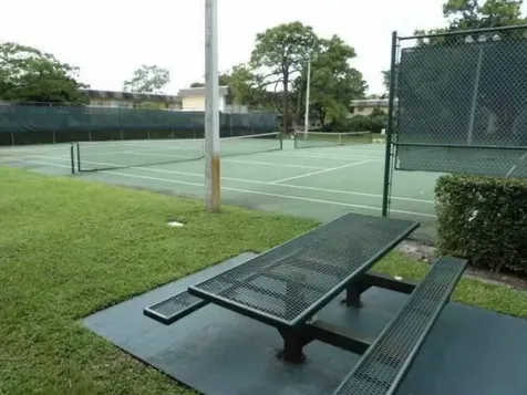 5168 NE 6th Avenue Oakland Park FL 33334