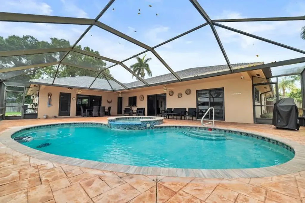 2409 SW 27th Avenue Fort Lauderdale FL 33312