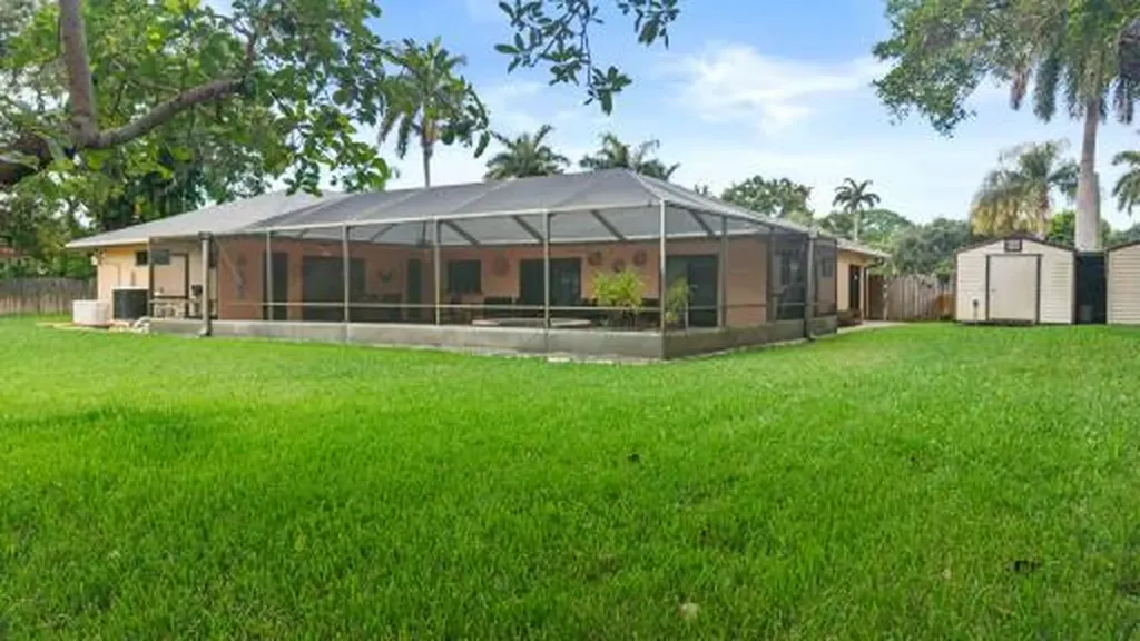 2409 SW 27th Avenue Fort Lauderdale FL 33312