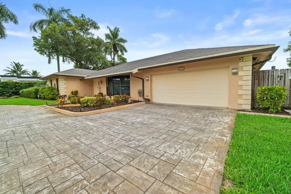 2409 SW 27th Avenue Fort Lauderdale FL 33312
