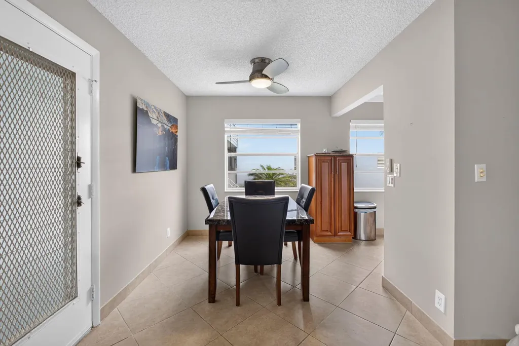 942 Normandy T Trail Delray Beach FL 33484
