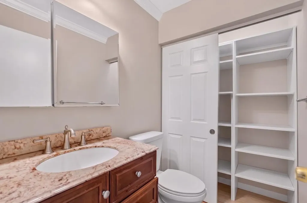 942 Normandy T Trail Delray Beach FL 33484