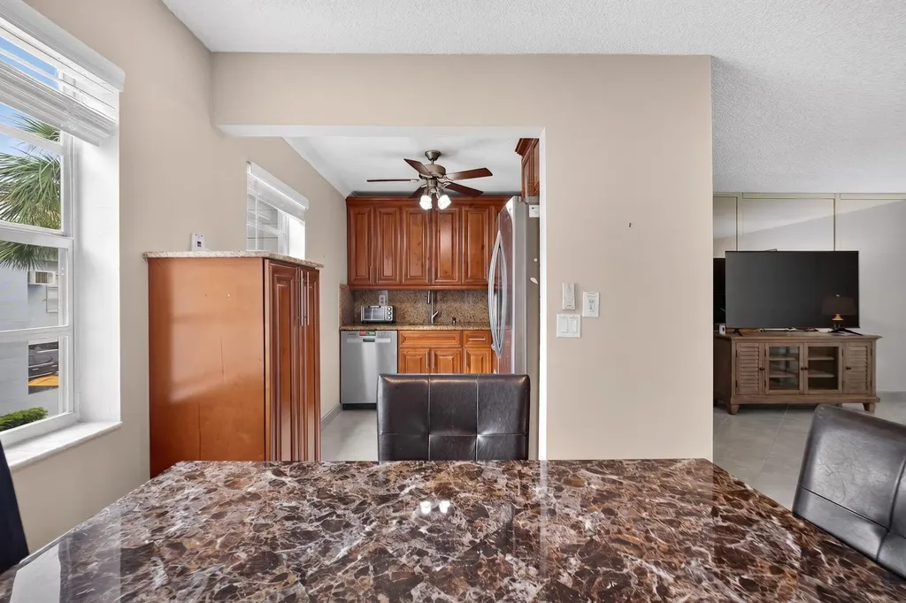 942 Normandy T Trail Delray Beach FL 33484