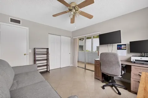 942 Normandy T Trail Delray Beach FL 33484