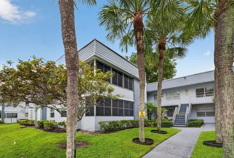 942 Normandy T Trail Delray Beach FL 33484