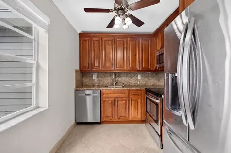 942 Normandy T Trail Delray Beach FL 33484