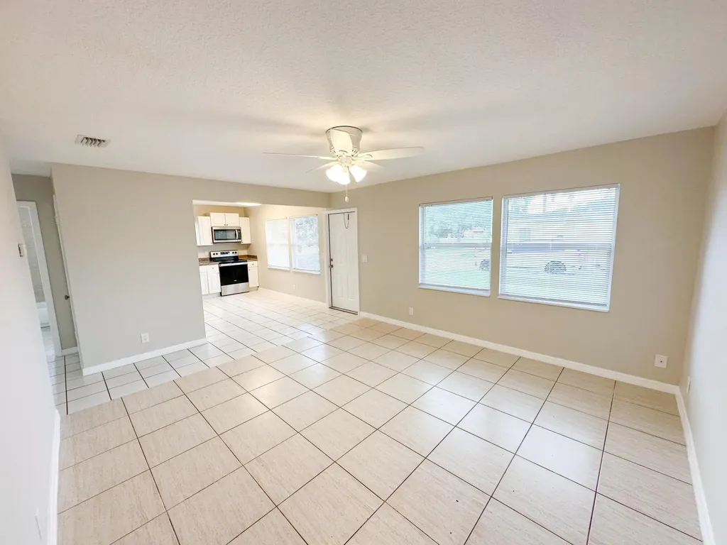 2717 Richard Road West Palm Beach FL 33403
