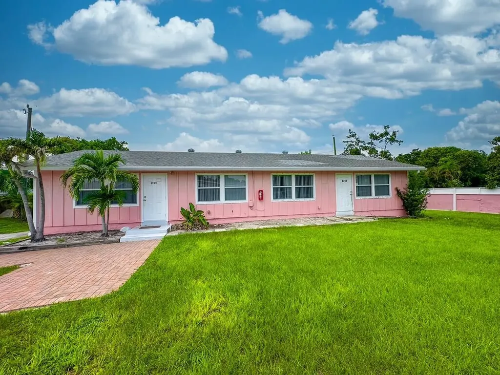2717 Richard Road West Palm Beach FL 33403