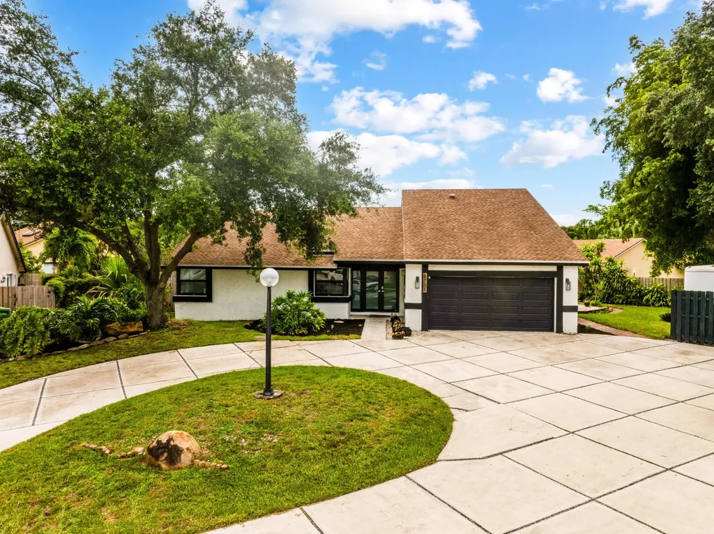 5731 NW 54th Way Tamarac FL 33319