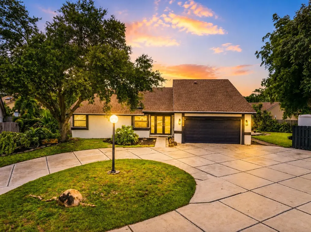 5731 NW 54th Way Tamarac FL 33319