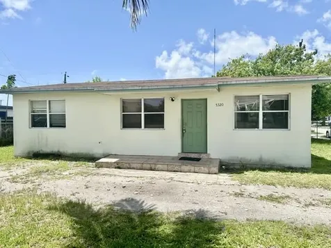 5320 SW 25th Court West Park FL 33023