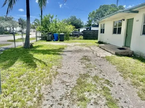 5320 SW 25th Court West Park FL 33023