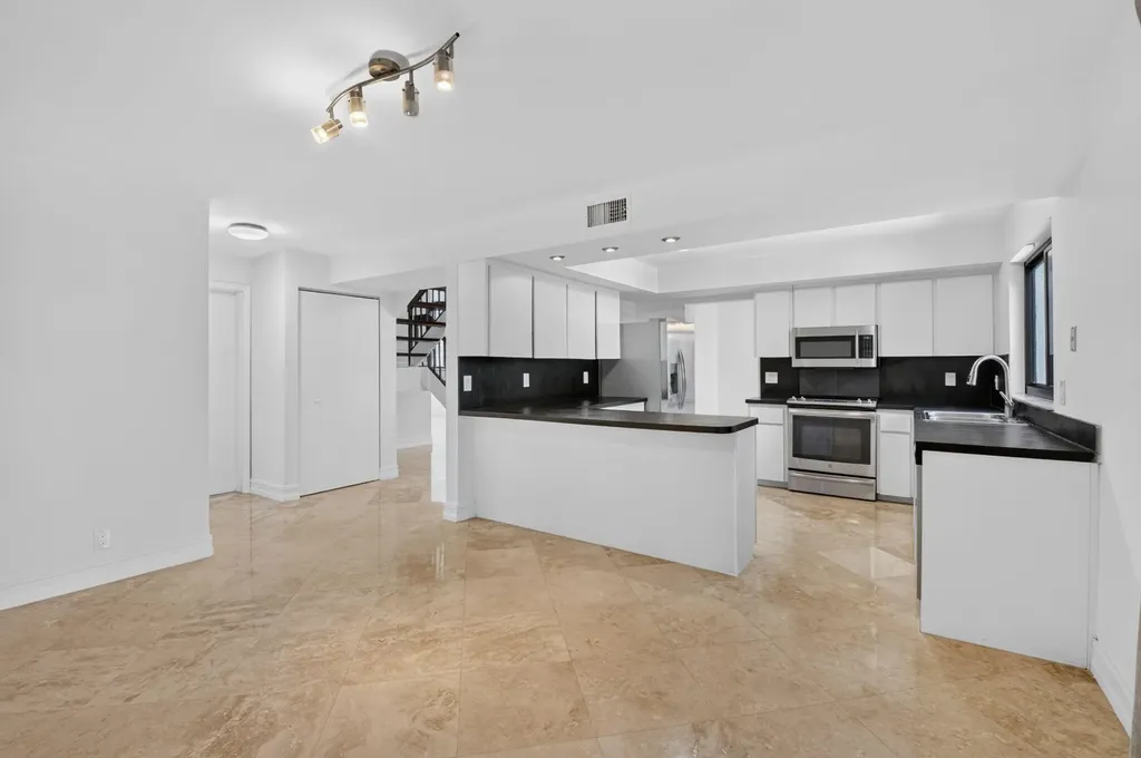 21661 Casa Monte Court Boca Raton FL 33433