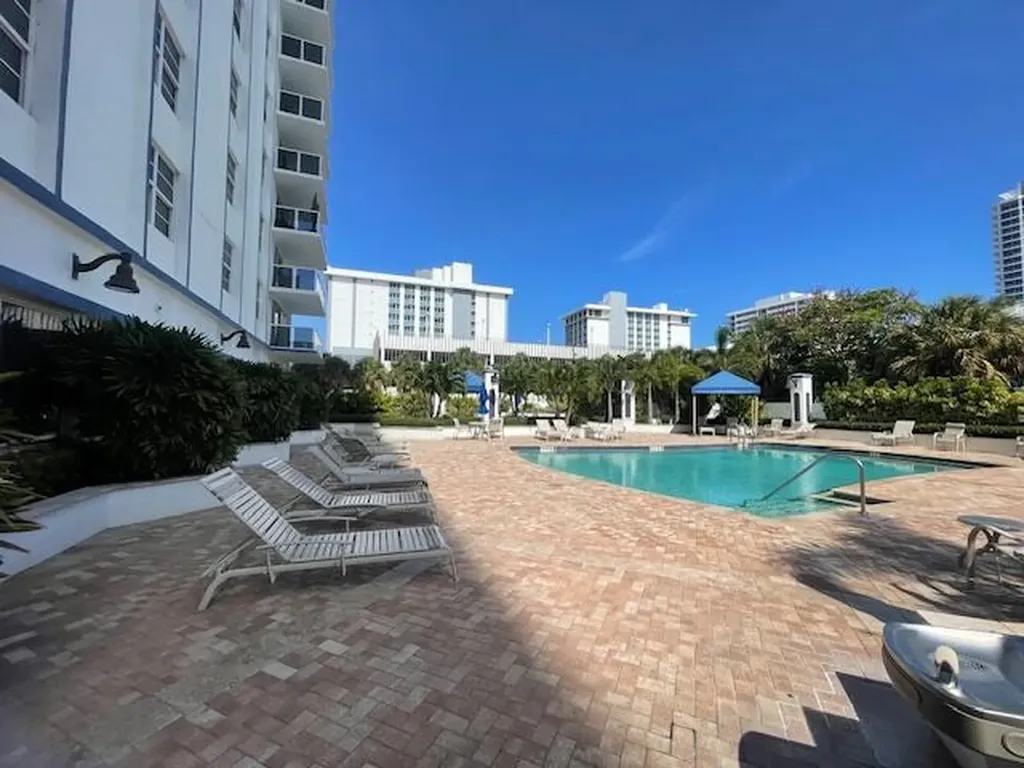 336 N Birch Road Fort Lauderdale FL 33304