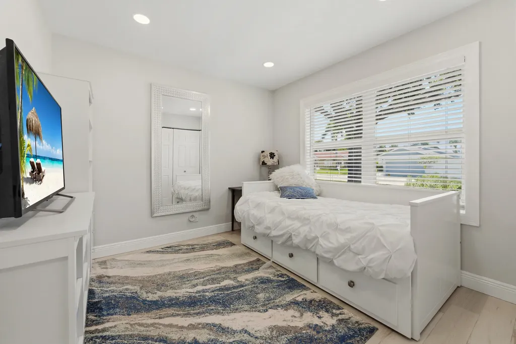 1264 Pine Sage Circle West Palm Beach FL 33409