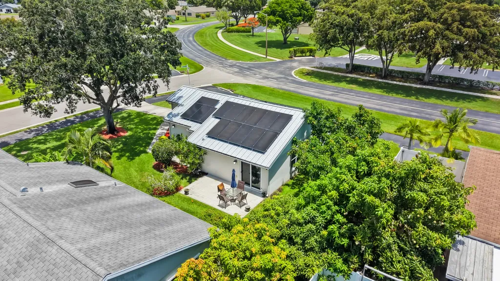 1264 Pine Sage Circle West Palm Beach FL 33409