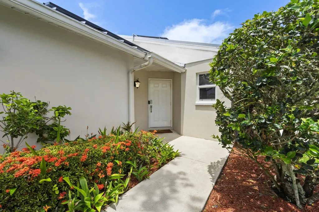 1264 Pine Sage Circle West Palm Beach FL 33409