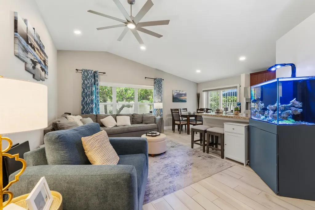 1264 Pine Sage Circle West Palm Beach FL 33409