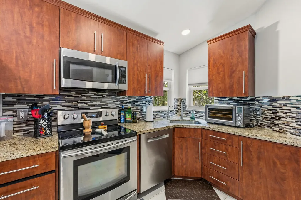 1264 Pine Sage Circle West Palm Beach FL 33409