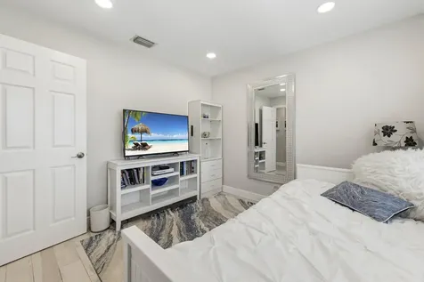 1264 Pine Sage Circle West Palm Beach FL 33409