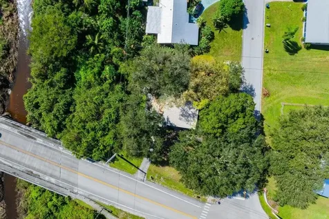301 20th Avenue SW Vero Beach FL 32962