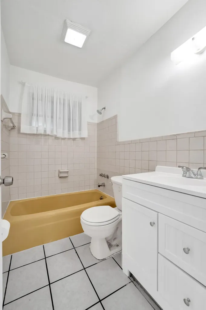 5830 Garfield Street Hollywood FL 33021