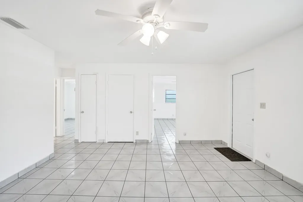 5830 Garfield Street Hollywood FL 33021
