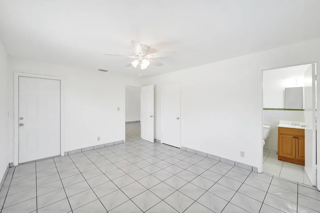 5830 Garfield Street Hollywood FL 33021