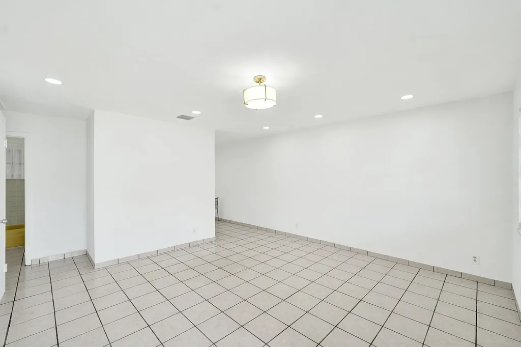 5830 Garfield Street Hollywood FL 33021