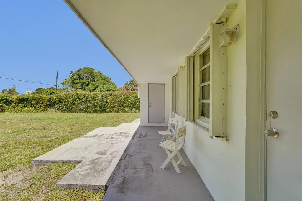 5830 Garfield Street Hollywood FL 33021