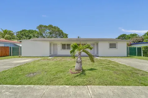 5830 Garfield Street Hollywood FL 33021
