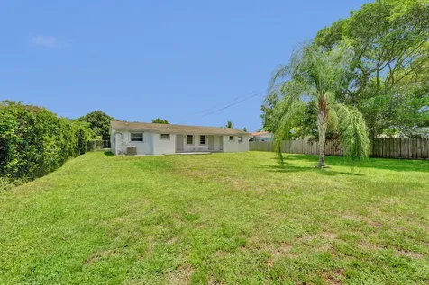 5830 Garfield Street Hollywood FL 33021