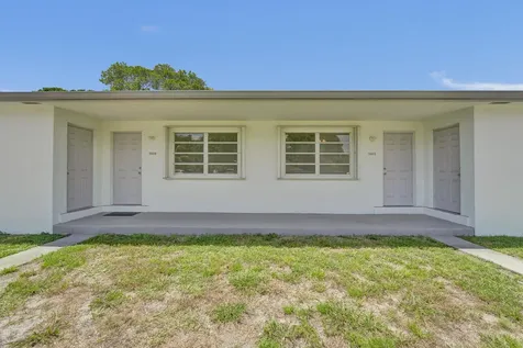 5830 Garfield Street Hollywood FL 33021