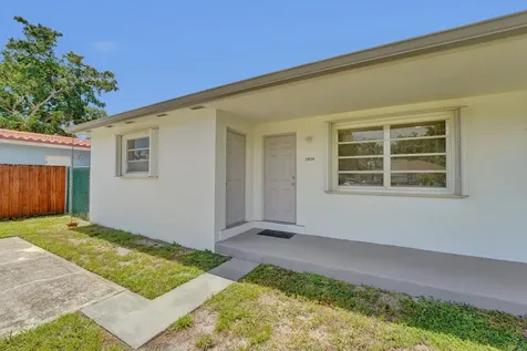 5830 Garfield Street Hollywood FL 33021