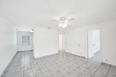 5830 Garfield Street Hollywood FL 33021